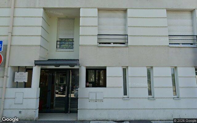 Façade : 74 avenue Ferdinand Buisson, Bron